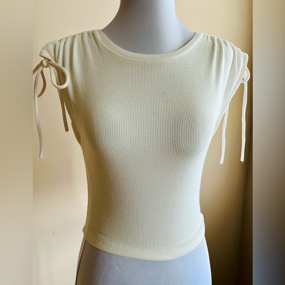 Zara Boho Blouse Off-White Keyhole Top Bohemian Shirt Ruched Shoulder Top Sz S - Picture 9 of 10